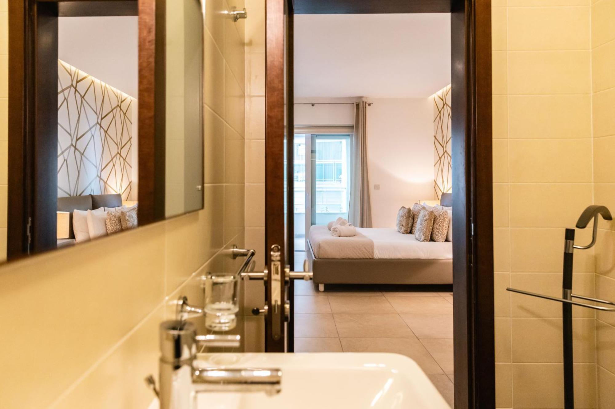 Luxury Seafront 3Br With Pool By Arcobnb Sliema Exteriér fotografie